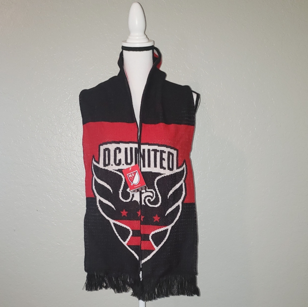 NWT D.C. United Soccer Scarf